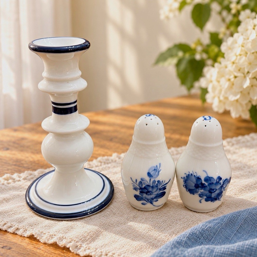 Dansk Bistro Salt & Pepper Shakers Set of 2 Blue Floral White Ceramic M7-0240P